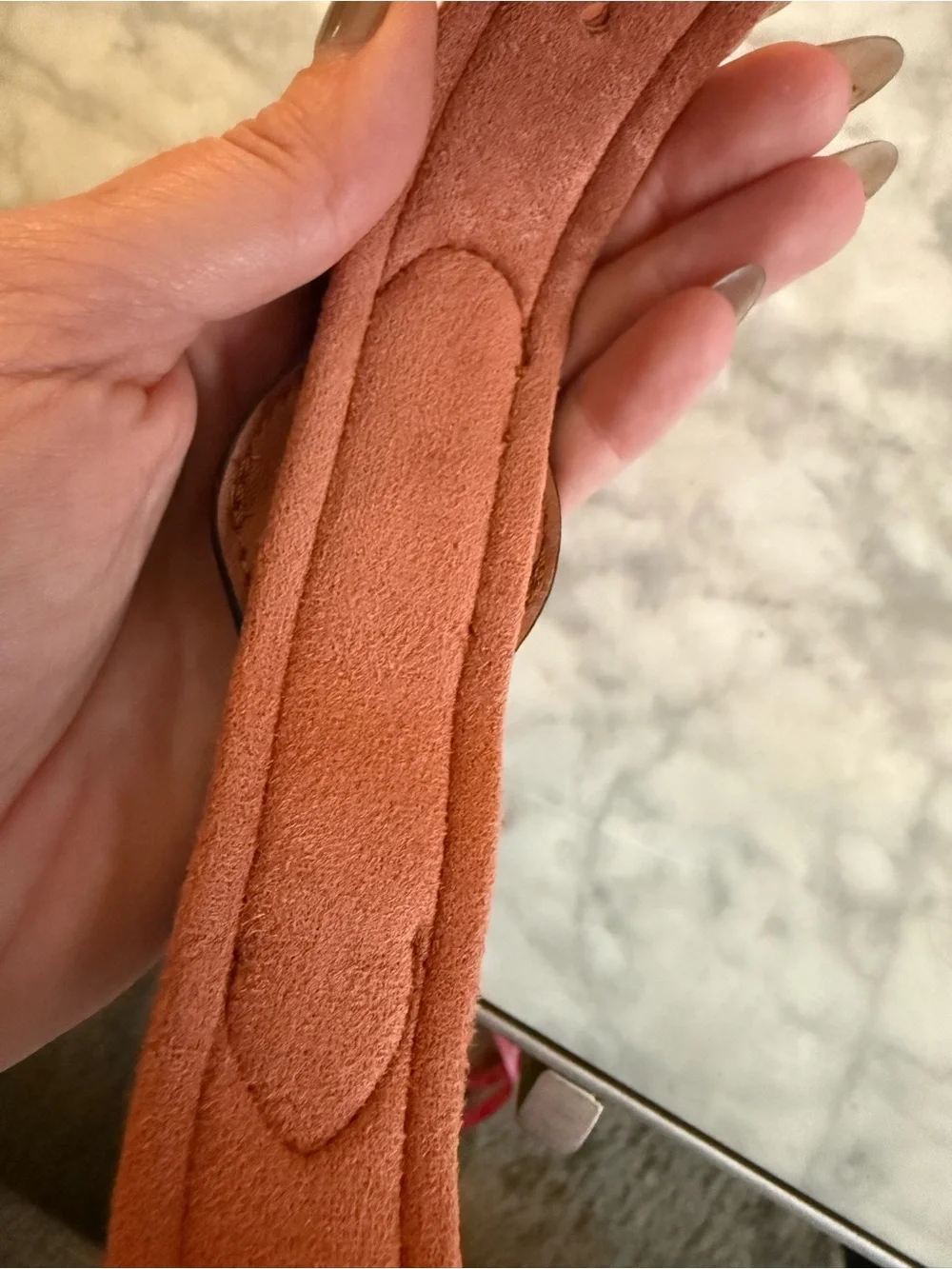 NEW Chonk Luxury Dog Collar Size Medium Brown Leather Apple AirTag Holder